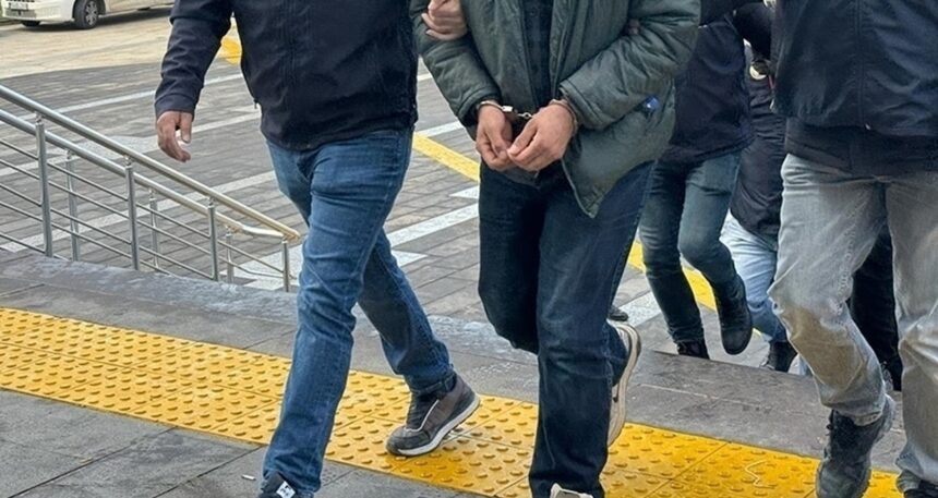 257 göçmen kaçakçısı yakalandı