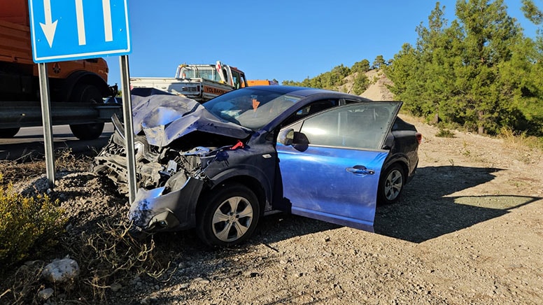 Burdur'da zincirleme kaza: 2 kişi hayatını kaybetti, 6 yaralı