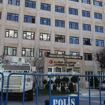 Dilinin altında ne var? Yandaş yazarın iddiası: Her sabah kayyum haberiyle uyanabiliriz