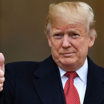 Donald Trump oyunu kullandı