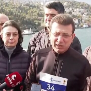 Ekrem İmamoğlu sporcularla maratonda