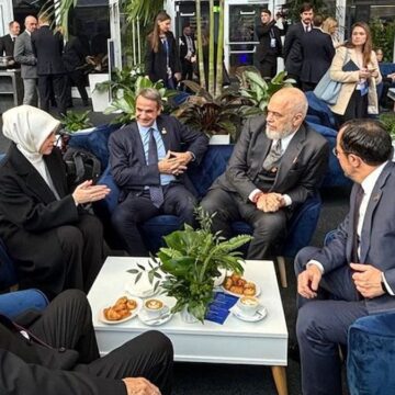 Erdoğan, Güney Kıbrıs Rum Kesimi Başkanı’yla kahve içti