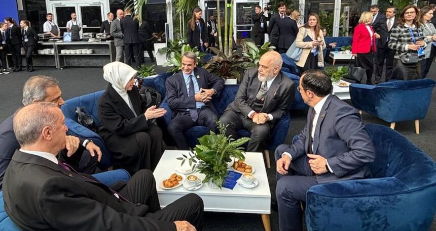 Erdoğan, Güney Kıbrıs Rum Kesimi Başkanı’yla kahve içti