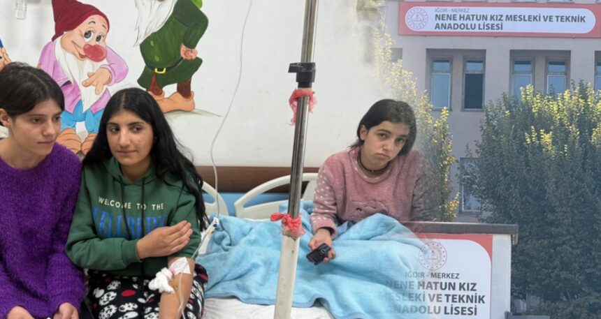 Iğdır’da 25 öğrenci hastaneye kaldırıldı