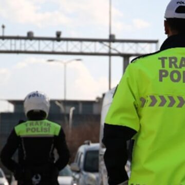 İstanbul’da birçok yol kapatıldı; Metrobüsler FSM’den gidiyor