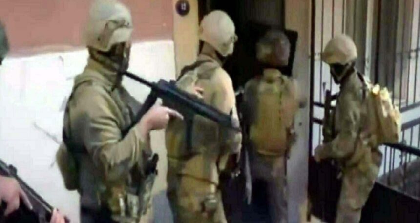 İzmir ve Mersin’de operasyon: 12 FETÖ şüphelisine gözaltı