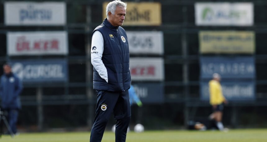 Jose Mourinho’dan yıldız isme kesik