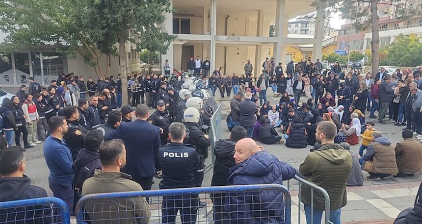 Kayyum kararı sokakları karıştırdı: 140 kişi yakalandı