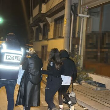 Masaj salonuna fuhuş operasyonunda 2 küçük kız çocuğu çıktı