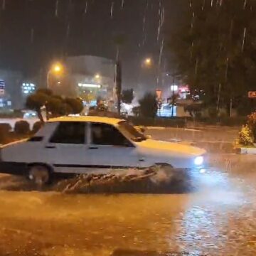 Osmaniye’yi sağanak ve dolu vurdu