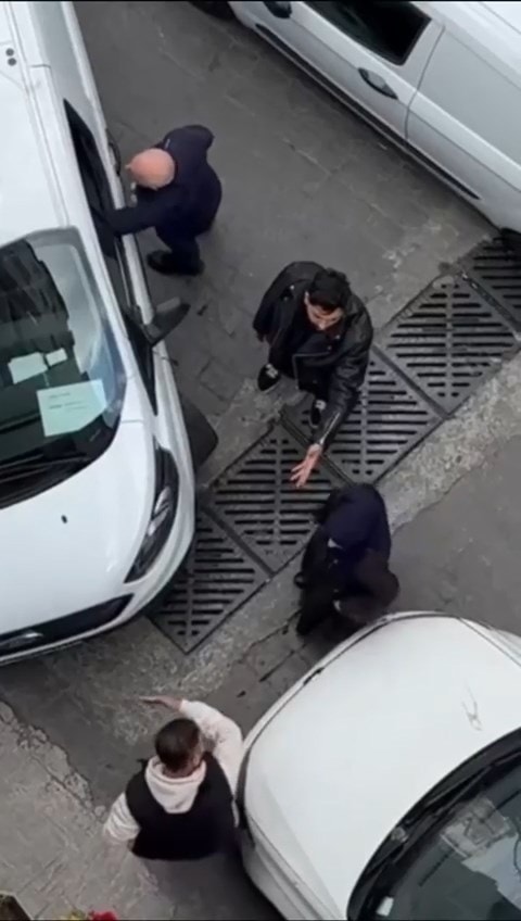 Tartıştığı sürücünün lastiklerini kesti