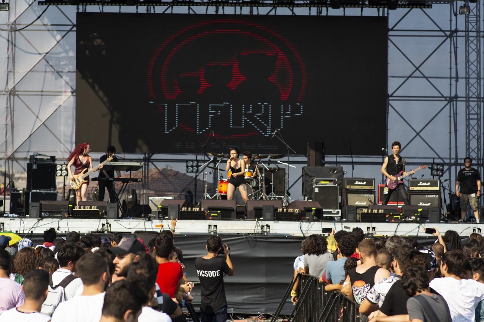 TFRP'den güçlü dönüş: 'Yüzleşme' ile rock müziğin nabzını tutuyor