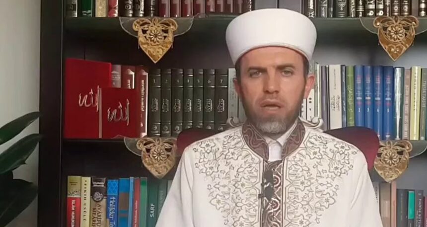 Vaizden skandal cumhuriyet ve laiklik karşıtı paylaşım: Harekete geçildi
