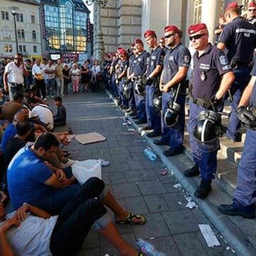 Yunanistan’dan Rodos’ta göçmen kampı planı