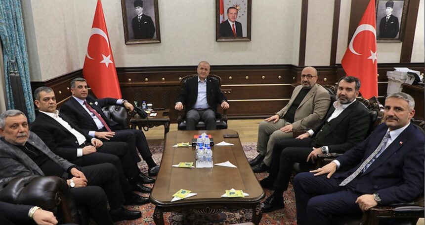 Elazığ Valisi, YRP ve SP’yi yok saydı: İl başkanları toplantıya davet edilmedi