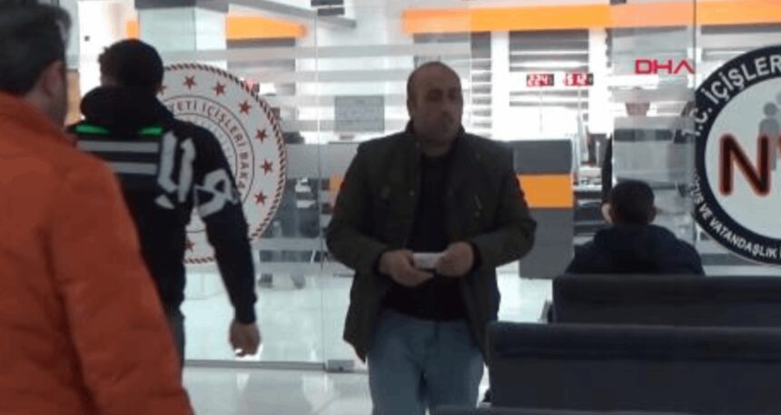 Ev ev dolaşıp, 1636 kişinin kimliklerini yenilediler