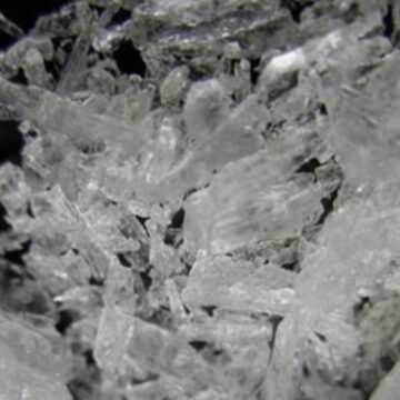 İzmir’de yüzlerce kilo metamfetamin yakalandı