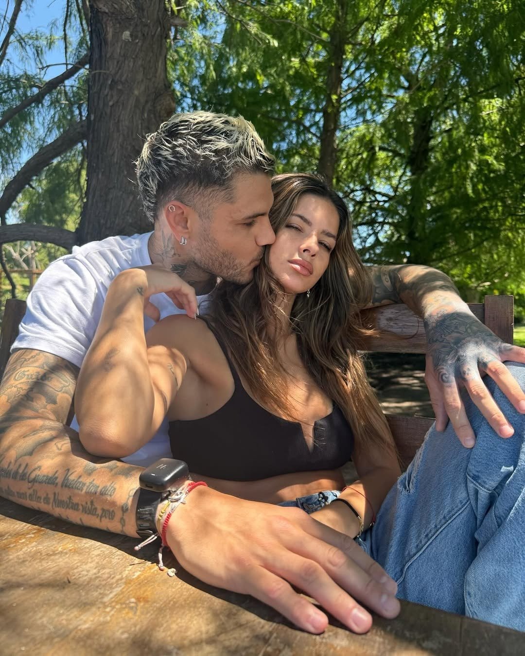 Icardi yeni sevgilisi ile şov yaptı!