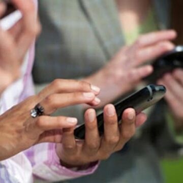 Akıllı telefon kullanıcılarının yaptıkları bu hata bataryayı yiyip bitiriyor