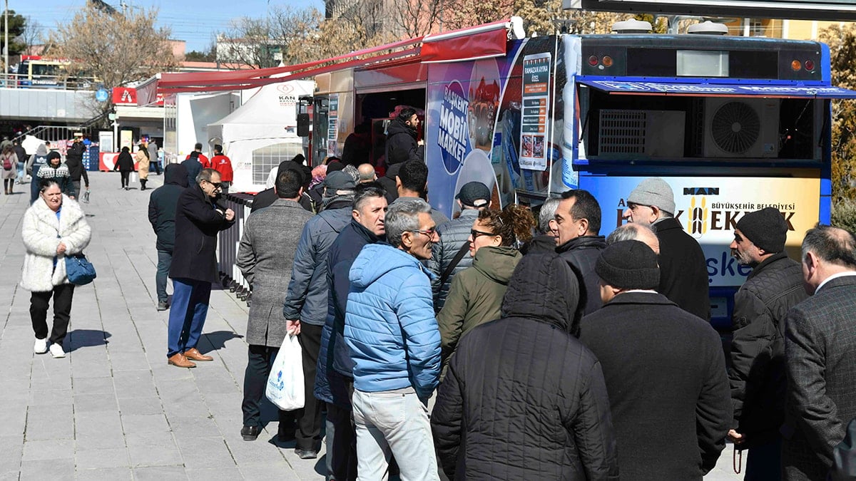 AKP yüzyılı: Kuyruklar aldı başını gidiyor