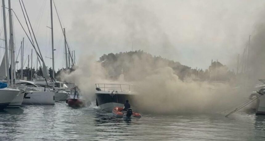 Bodrum’da yat yangını!