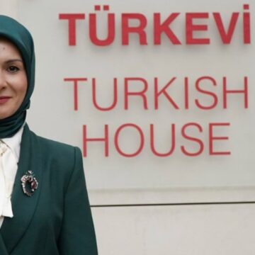 Dünya kazan, Aile Bakanı kepçe