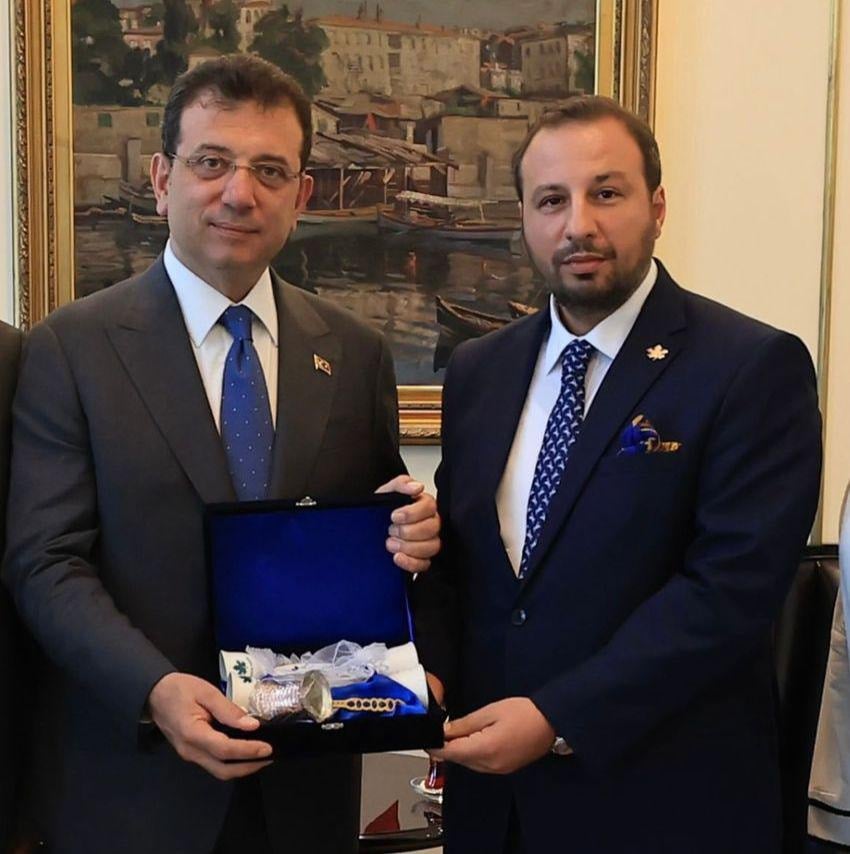 Eski il başkanından Davutoğlu ile ilgili çarpıcı iddia: Teklif gelse AKP'ye geçer