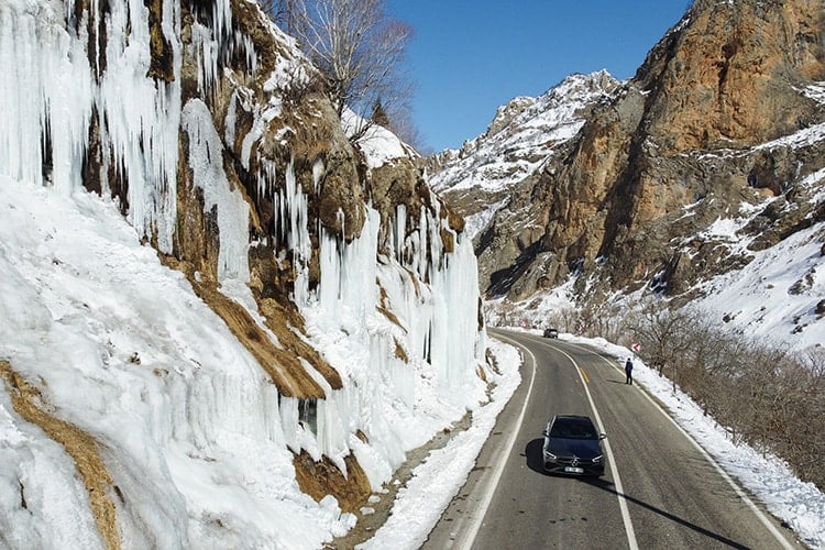 Fotoğraf tutkunlarının gözdesi: Ağlayan Kayalar