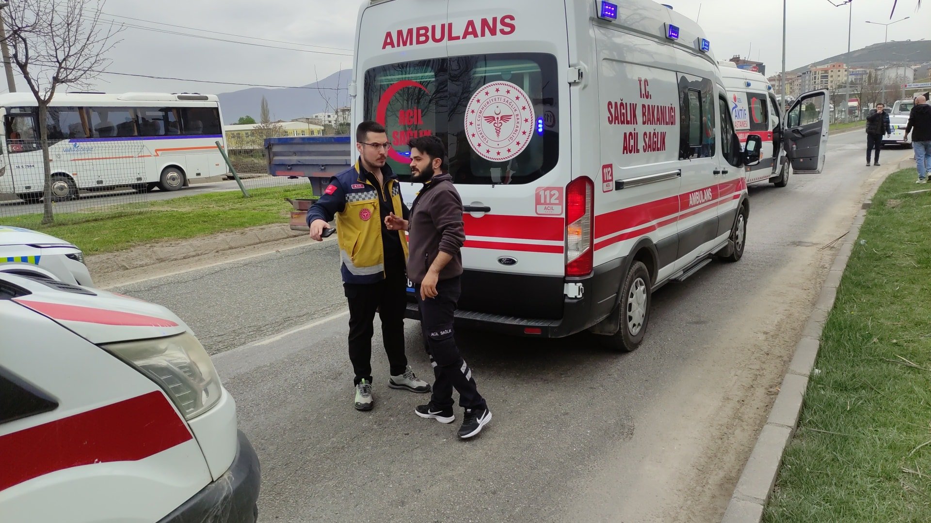 Hasta taşıyan ambulans kaza yaptı: 2 yaralı