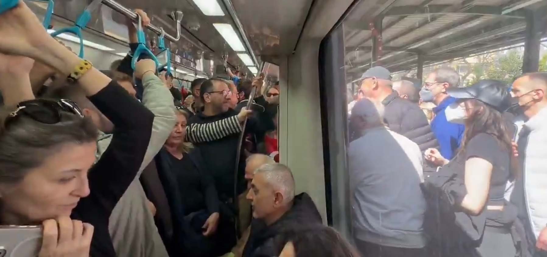 İmamoğlu mitingi için eşi benzeri görülmemiş kalabalık! Vagonlar doldu taştı