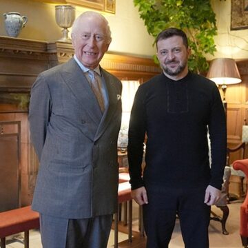 İngiltere Kralı Charles, Zelenskiy ile görüştü