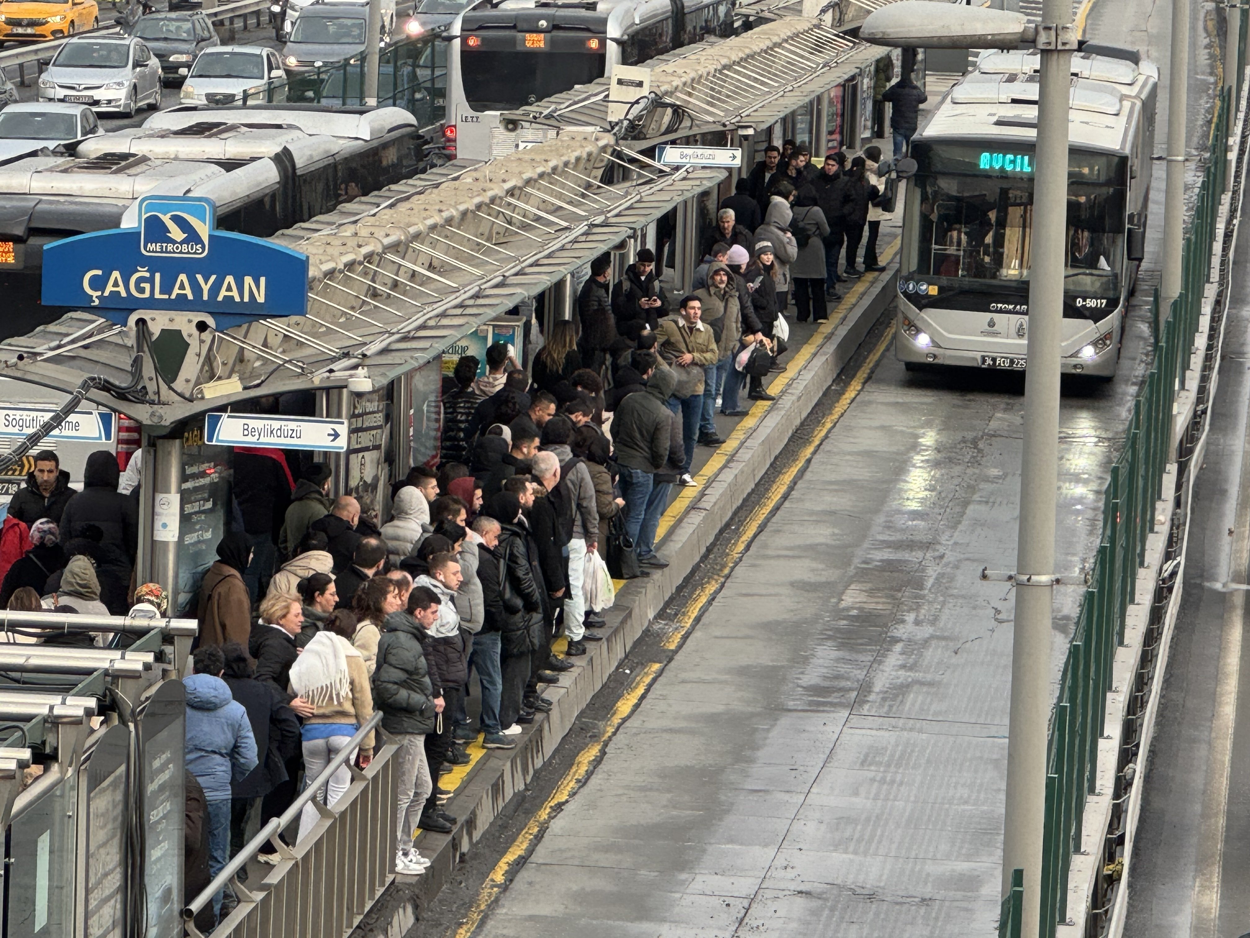 İstanbul'da trafik yoğunluğu yüzde 80'e çıktı