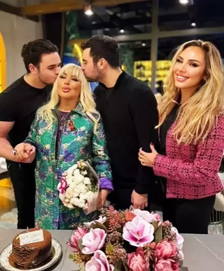 Safiye Soyman paylaştığı fotoğrafla herkesi şaşırttı