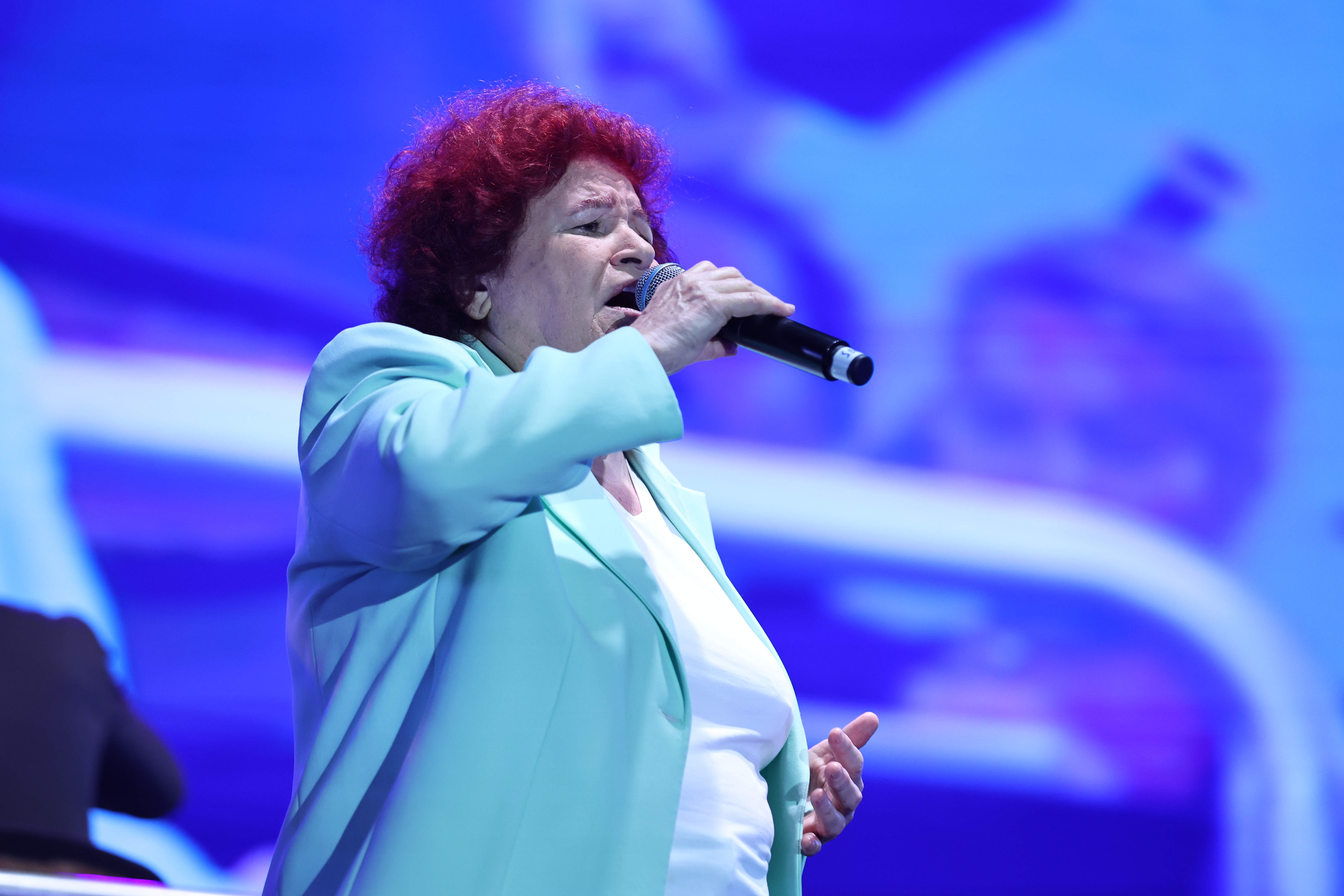 Selda Bağcan'dan Z kuşağına hediye