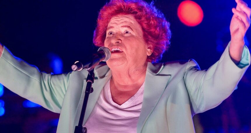 Selda Bağcan’dan Z kuşağına hediye