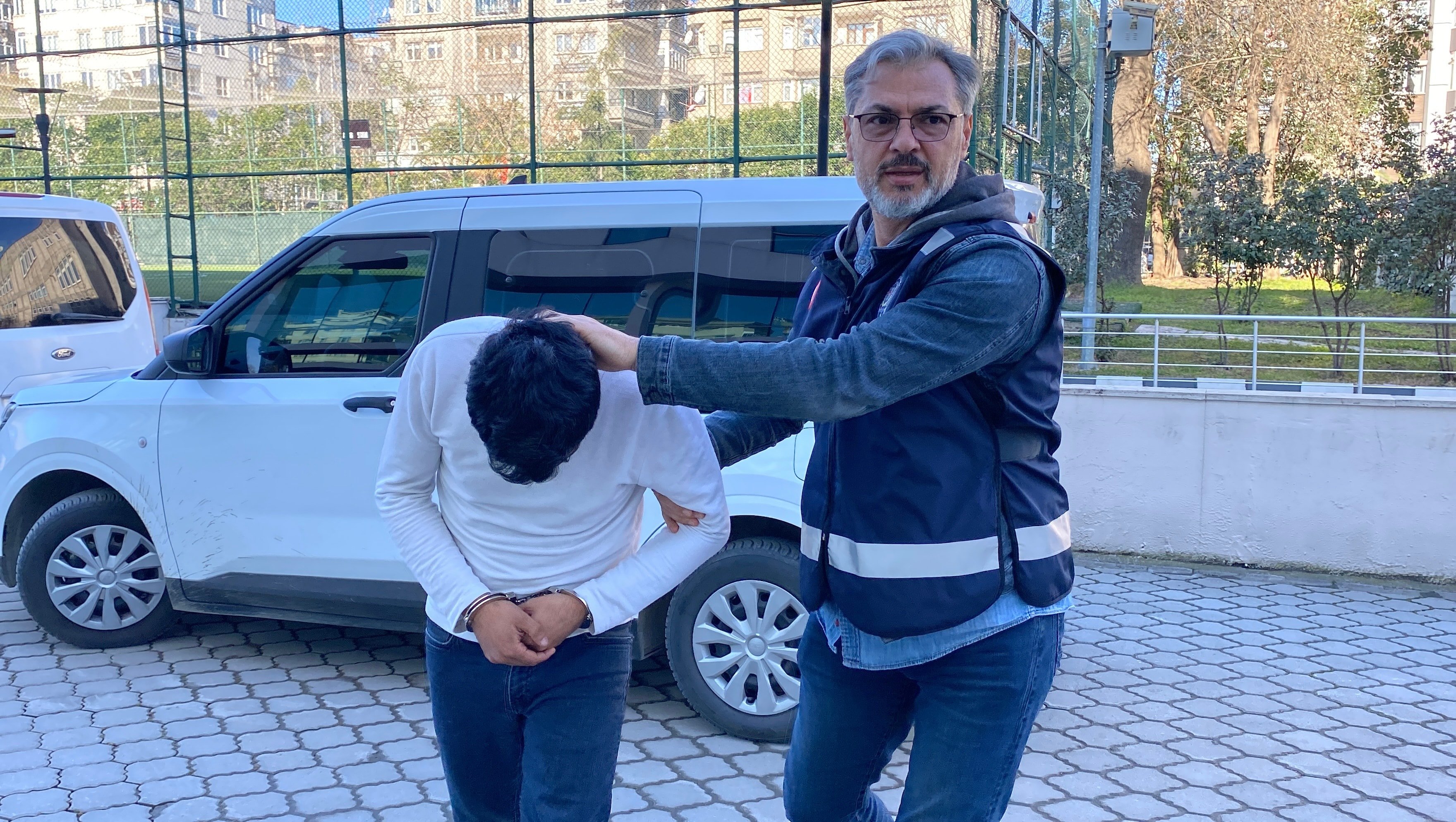 Sokak ortasında tacize uğradı, darp edilen Damla isyan etti!