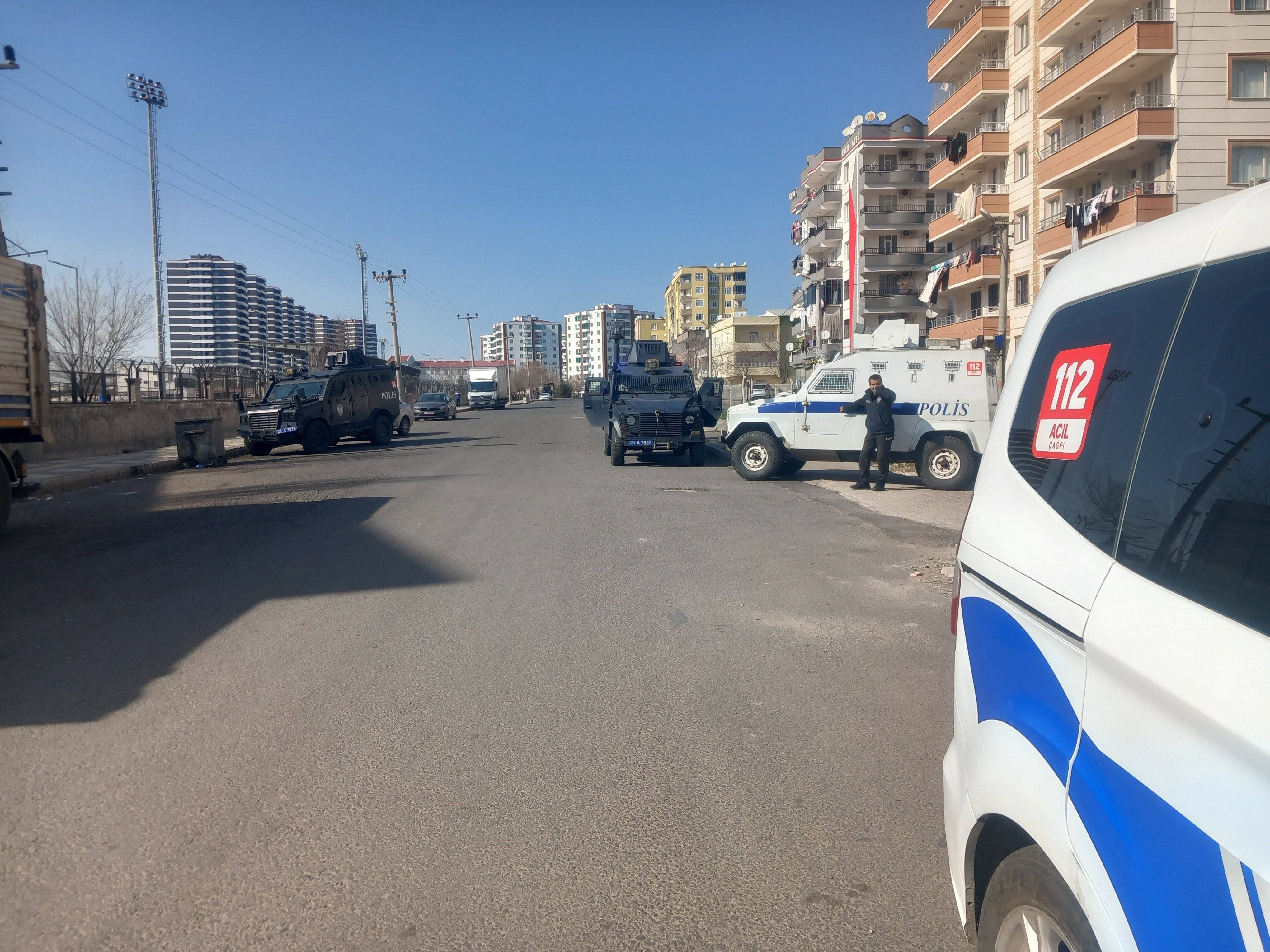 Sokakta gördüğü husumetlisine kurşun yağdırdı
