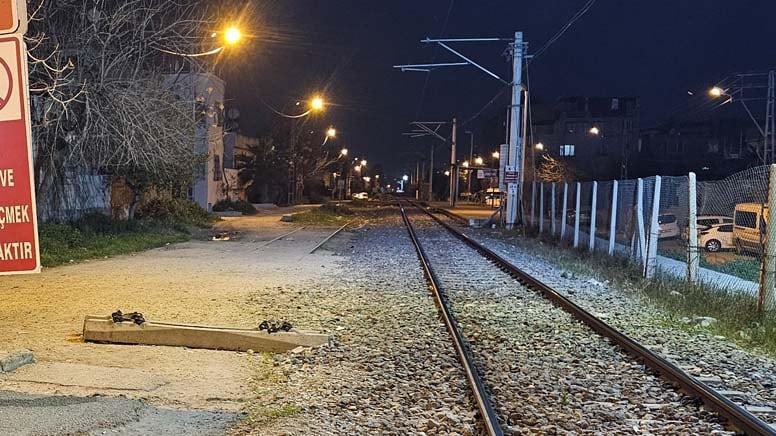 Tren istasyonunda dehşet! İki kardeş öldürüldü