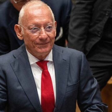 Türk milyarderin ölümüne soruşturma