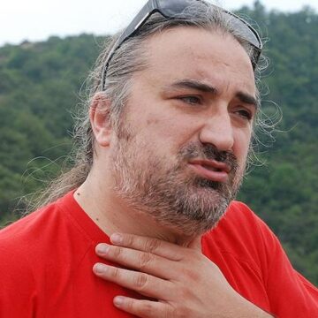 usta-sanatci-volkan-konakin-naasi-turkiyeye-gonderildi-MzS5VTjR.jpg Usta sanatçı Volkan Konak’ın naaşı Türkiye’ye gönderildi