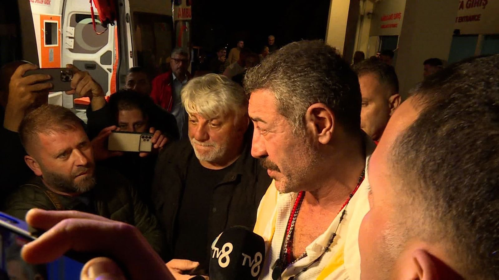 Volkan Konak'ın ölüm haberini alan Sibel Can ağlayarak hastaneye koştu