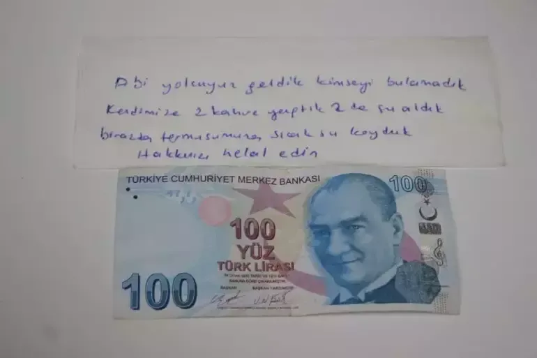 100 lirayla birlikte 'hakkını helal et' notunu bıraktılar...