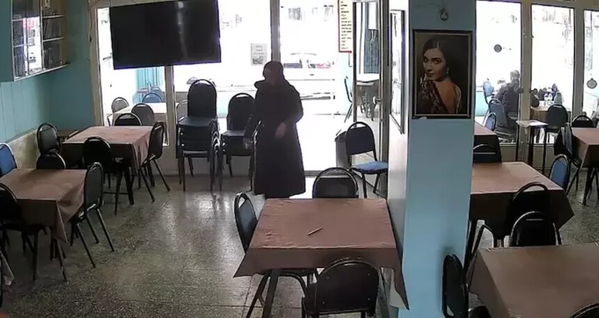 100 lirayla birlikte ‘hakkını helal et’ notunu bıraktılar…