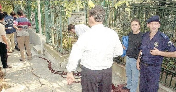 24 yıl önce öldürülen ünlü iş insanının kızına 15 milyonluk şok