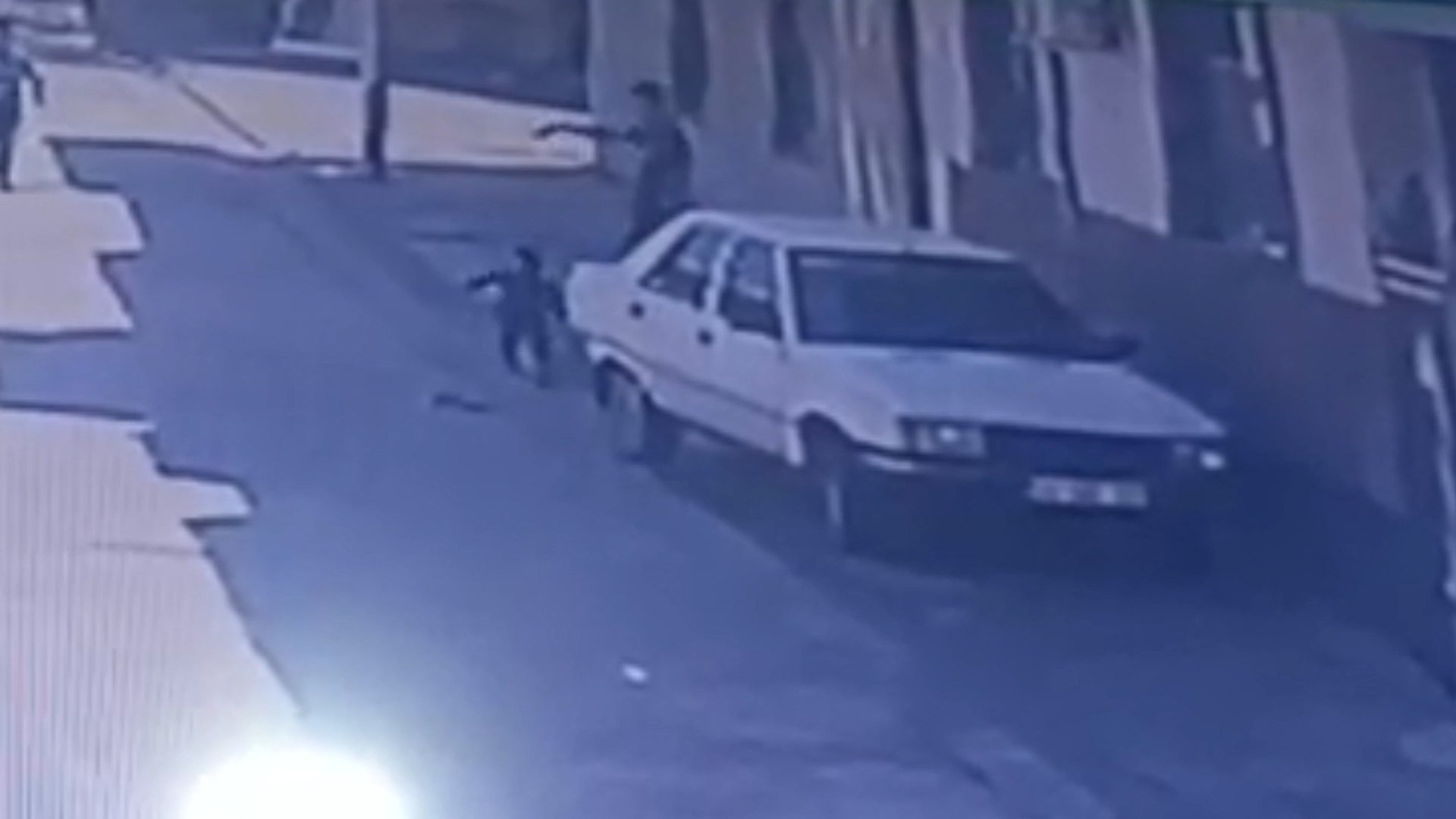 3 yaşındaki çocuğu dalağı yırtılana kadar tekmeledi!