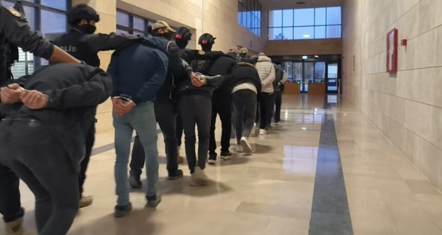 Ankara’da dev ”aranan’ operasyonu: 963 kişi yakalandı