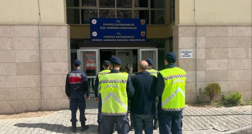 Artvin’de göçmen kaçakçılığı iddiasıyla 2 tutuklama