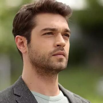 Aybüke Pusat’ın erkek arkadaşı da TRT dizisinden çıkarıldı