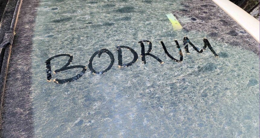 Bodrum çamurla kaplandı