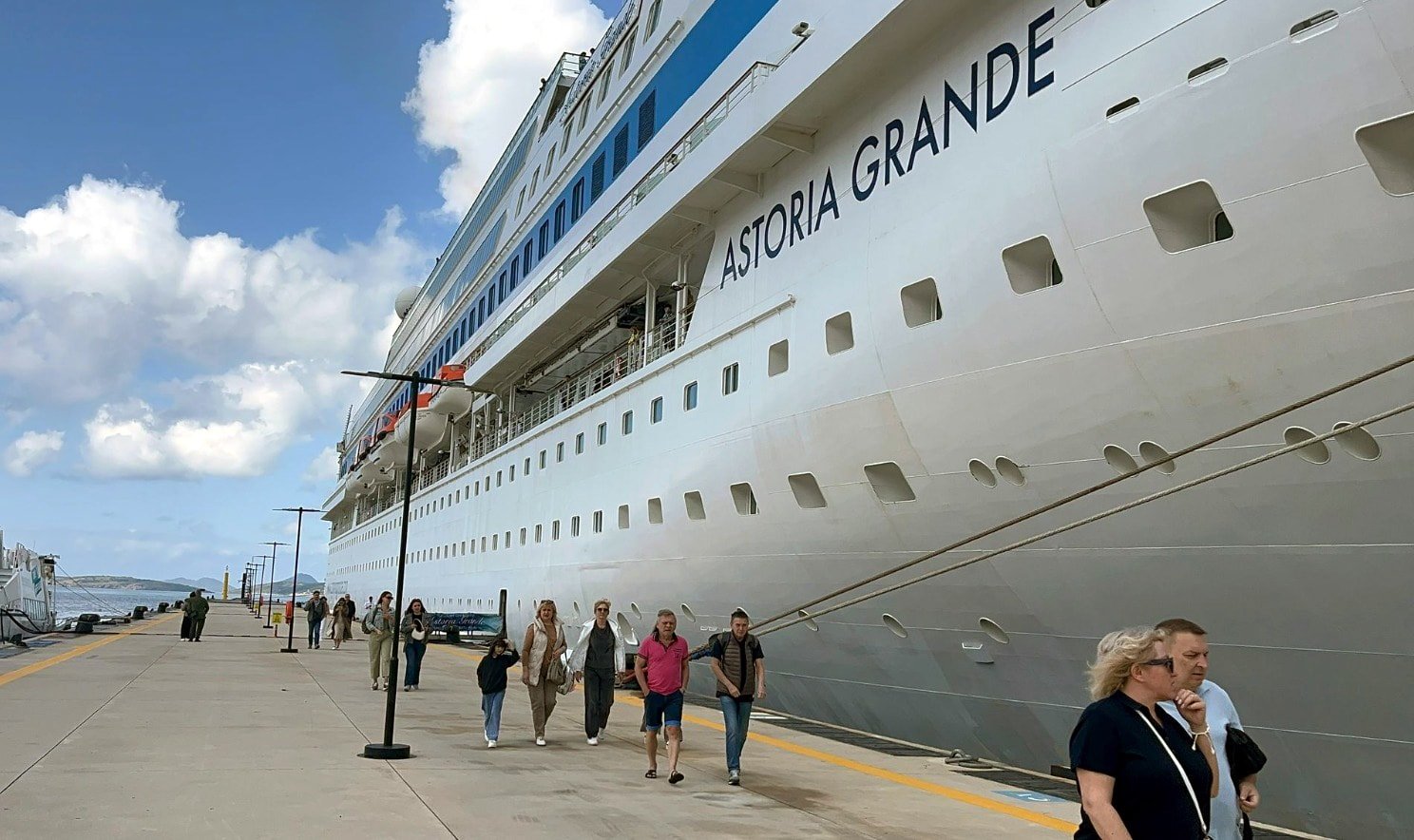 Bodrum’a sezonun ilk turist gemisi geldi